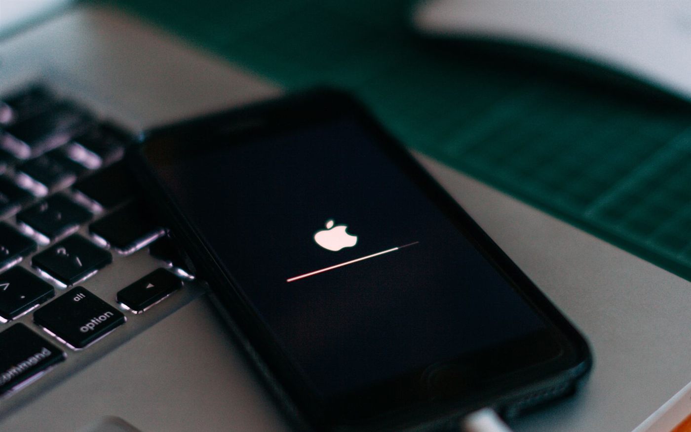 iPhone blijft hangen op het Apple-logo